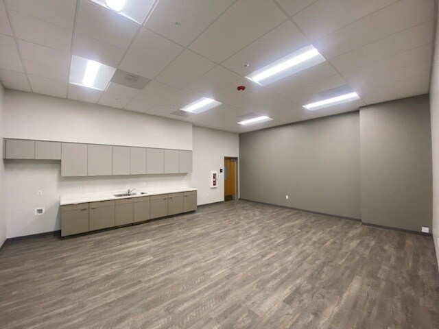 More Photos Of 1269 E Grant Line Rd, Tracy Distribution For Lease