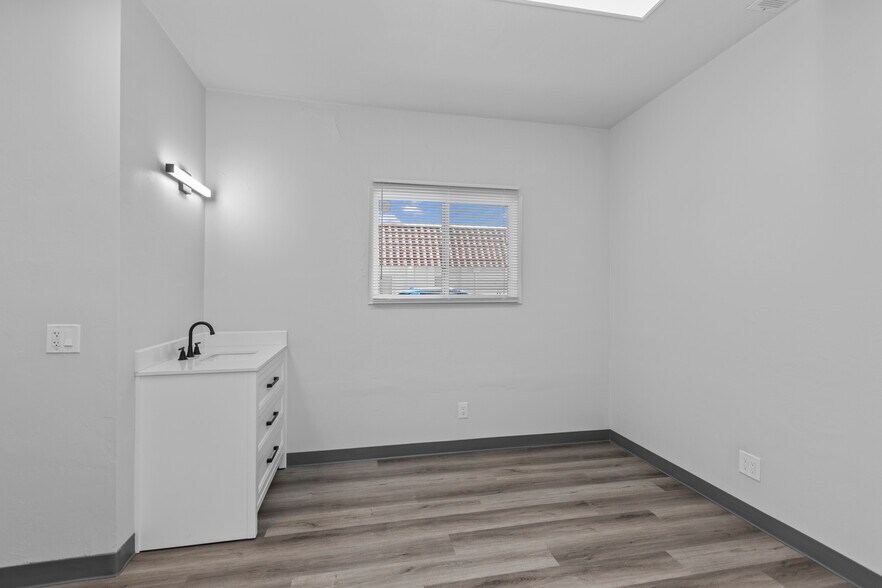 More Photos Of , Escondido Office For Sale