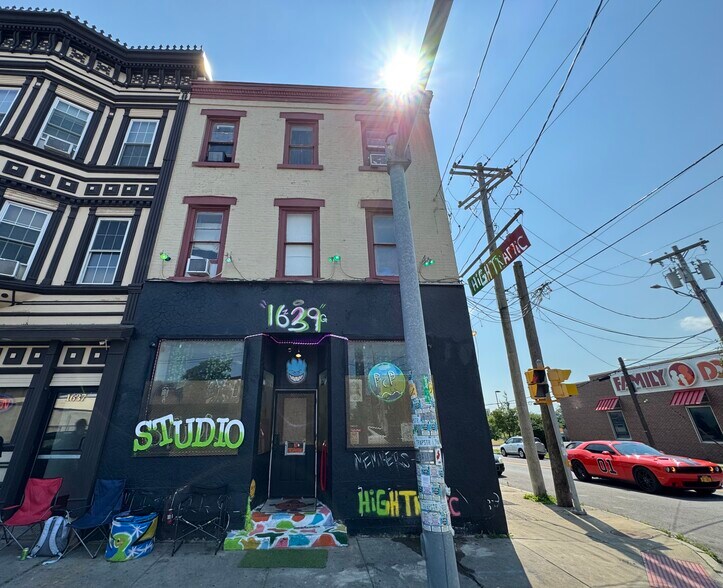 More Photos Of 1639 N Salina St, Syracuse Storefront Retail Residential For Sale