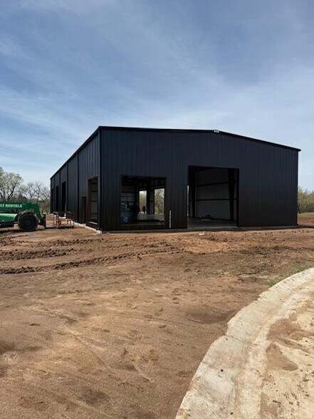 Primary Photo Of 7301 Hannah Rd, Oklahoma City Light Manufacturing For Lease