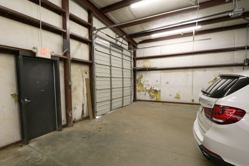 More Photos Of 107 Ben Hamby Ln, Greenville Light Distribution For Lease