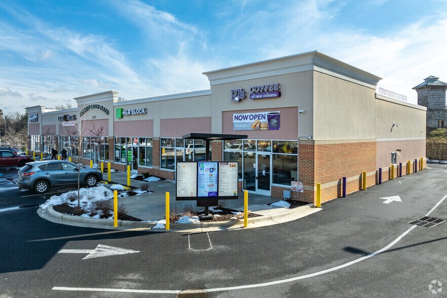 More Photos Of 3569 Russett Grn, Laurel Storefront Retail Office For Lease