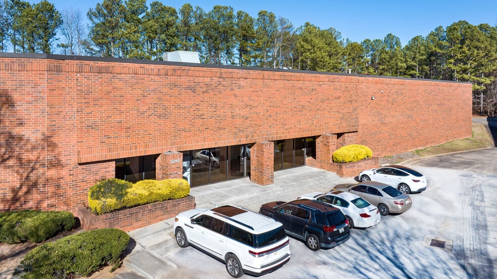 More Photos Of 3285 Saturn Ct, Peachtree Corners Warehouse For Lease