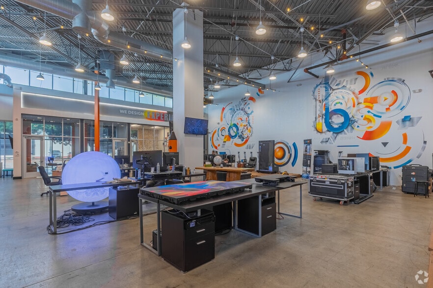 More Photos Of 5301 Alpha Rd, Dallas Unknown For Lease