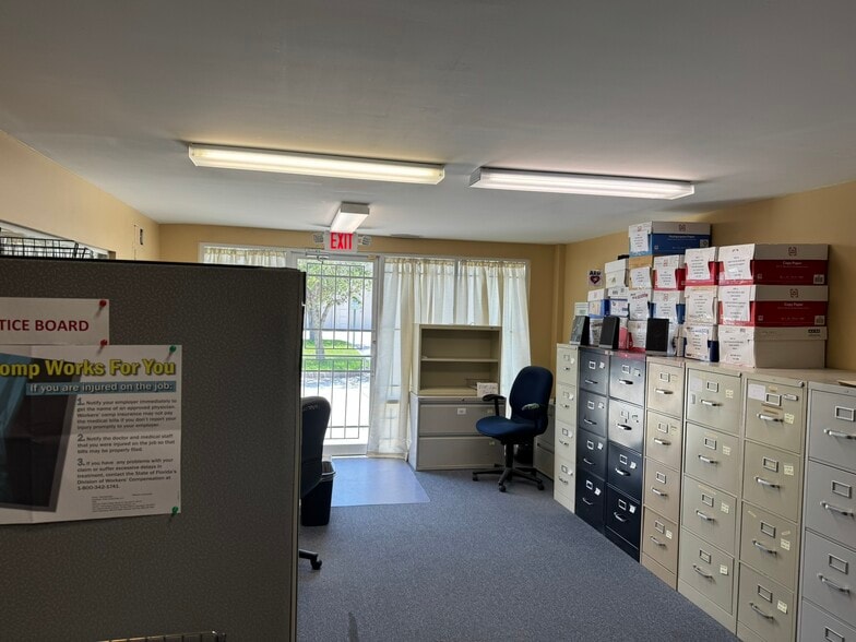 More Photos Of 2323 N State St, Bunnell Flex For Sale