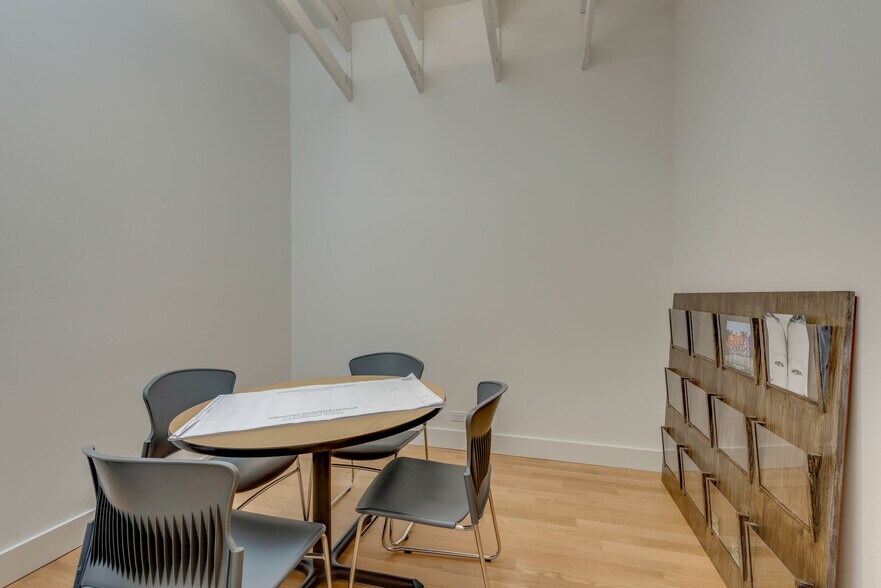 More Photos Of 407 Humphreys St, Nashville Office For Lease