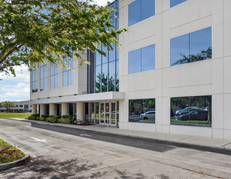 More Photos Of 6150 Metrowest Blvd, Orlando Medical For Sale