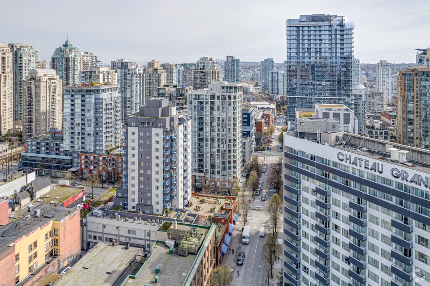 More Photos Of 1092 Seymour St, Vancouver Apartments For Lease