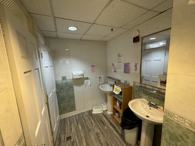 More Photos Of 2258-2260 Third Ave, New York Office Residential For Lease