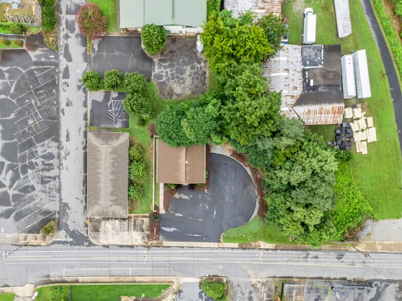 More Photos Of 147 E Court St, Rutherfordton Office Residential For Sale