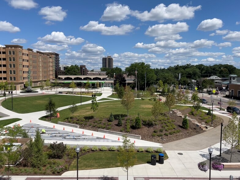 More Photos Of 210-212 E 3rd St, Royal Oak Office For Lease