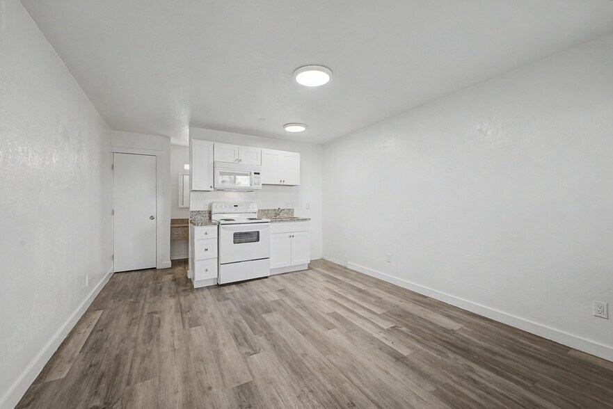 More Photos Of 1711 W Bell Rd, Phoenix Apartments For Sale