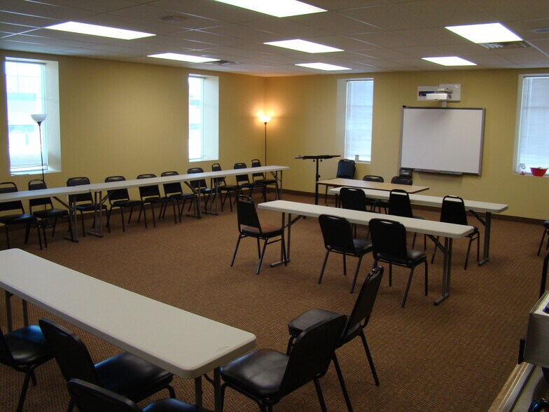 More Photos Of 32875 Solon Rd, Solon Medical For Lease