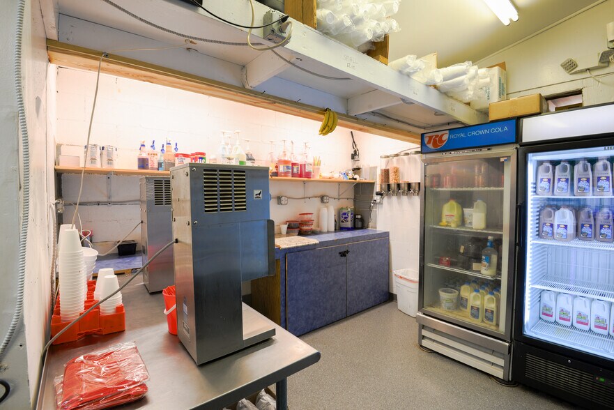 More Photos Of 405 W State St, Black Mountain Fast Food For Sale