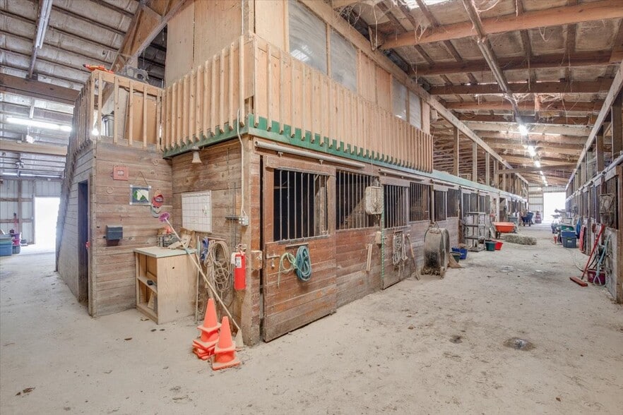 More Photos Of 2675 Carriagegate Ln, Maineville Lodge Meeting Hall For Sale