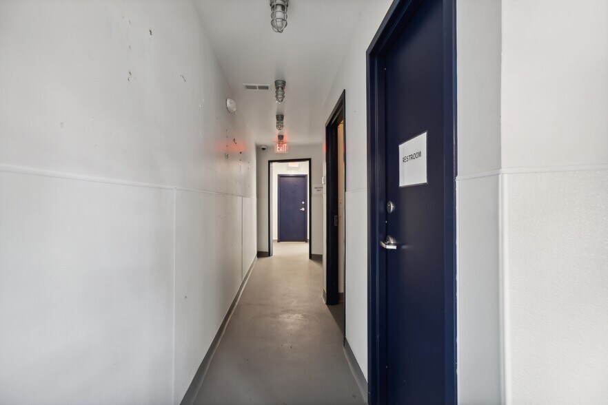 More Photos Of 925 U St NW, Washington Restaurant For Lease