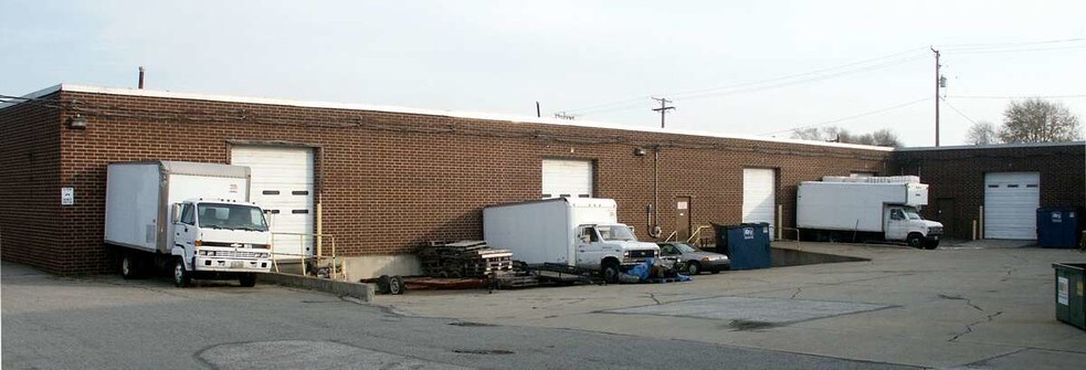 More Photos Of 4906-4920 Van Epps Rd, Brooklyn Heights Manufacturing For Lease