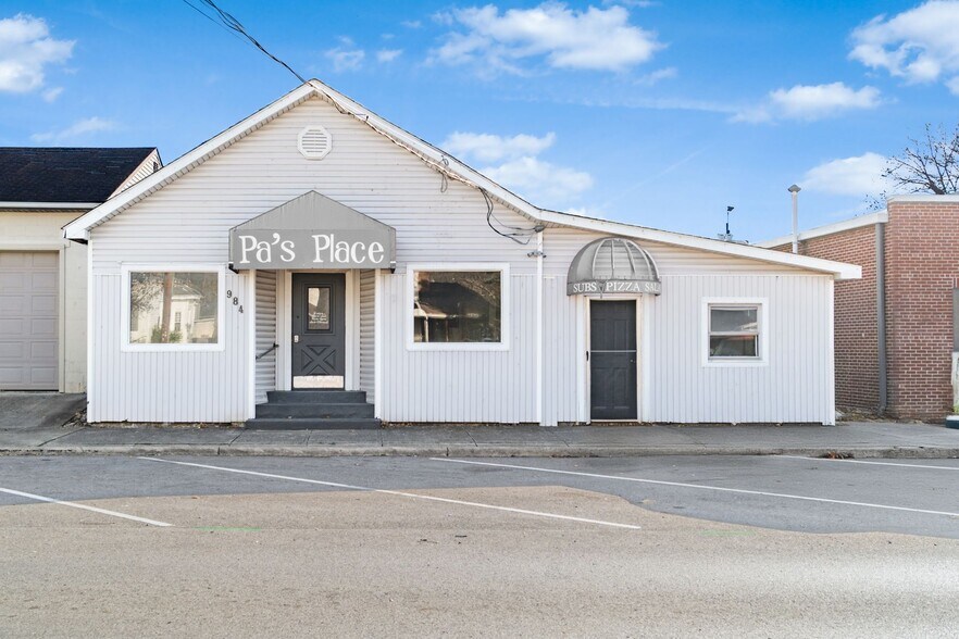 More Photos Of 984 High St, Harrisburg Restaurant For Sale