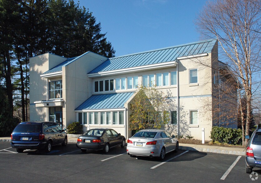 Primary Photo Of 101 Progress Dr, Doylestown Medical For Lease