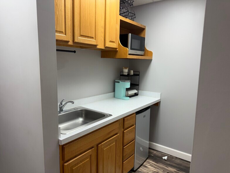 More Photos Of 1829 New Holland Rd, Reading Office For Sale