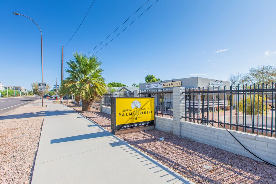 More Photos Of 3039 N Scottsdale Rd, Scottsdale Freestanding For Sale