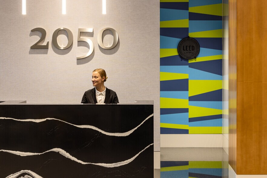 More Photos Of 2040 Main St, Irvine Unknown For Lease