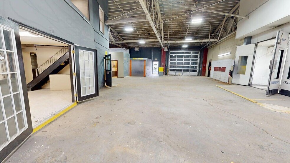 More Photos Of 2560 Richmond Ter, Staten Island Service For Sale