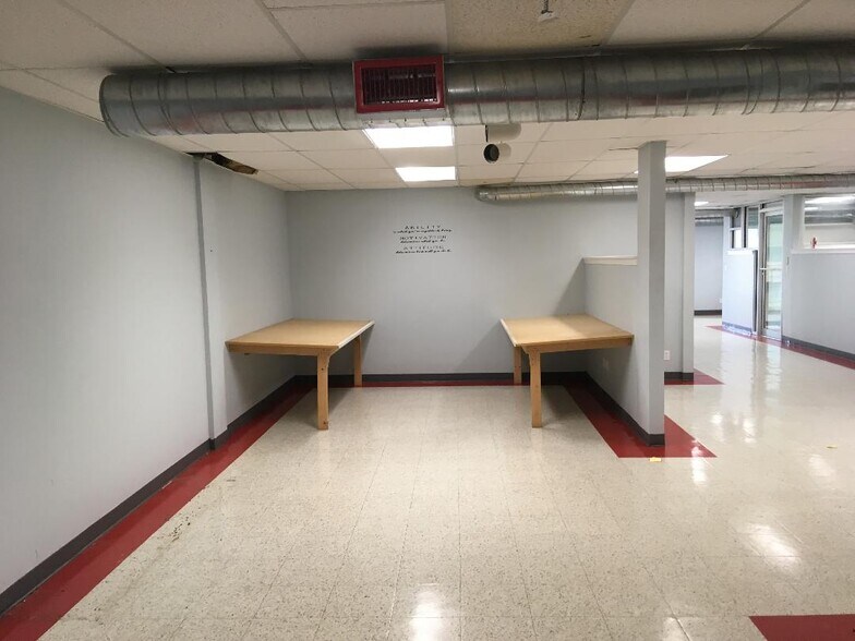 More Photos Of 5023 E Admiral Pl, Tulsa Warehouse For Sale