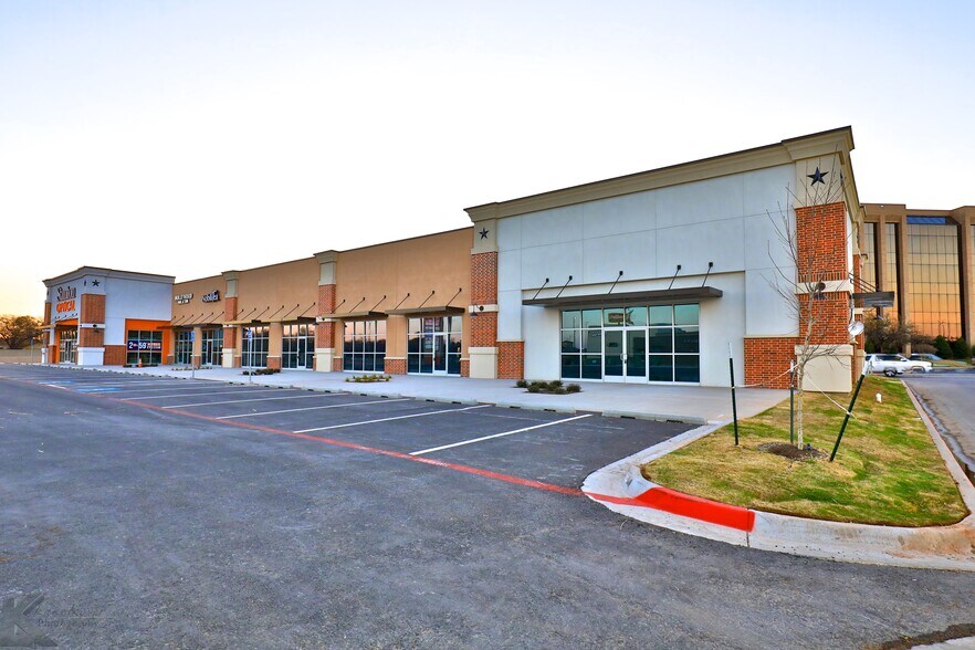 More Photos Of 3550 S Clack St, Abilene Storefront For Lease