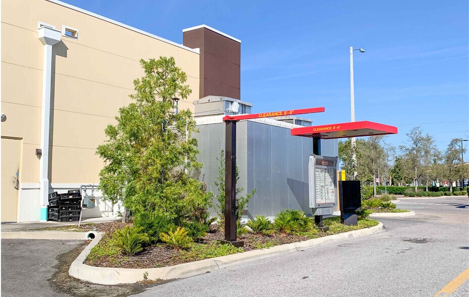 More Photos Of 9040 Ulmerton Rd, Largo Storefront For Lease