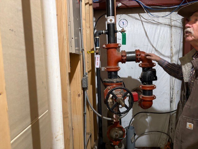 More Photos Of 400 Kristen Ct, Montrose Showroom For Lease