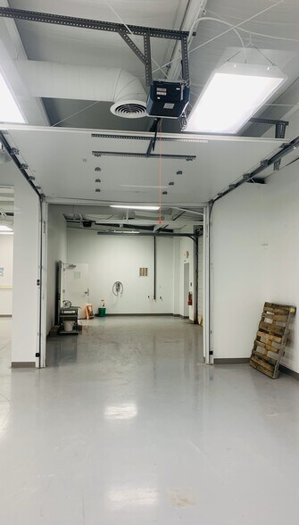 More Photos Of 3541 Stop Eight Rd, Dayton Light Manufacturing For Lease