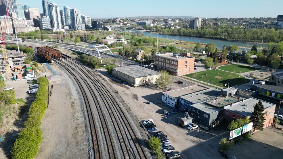 More Photos Of 917 9th Ave SE, Calgary General Retail For Lease