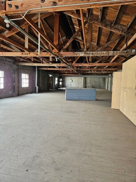 More Photos Of 1326 9th St, Modesto Storefront For Sale