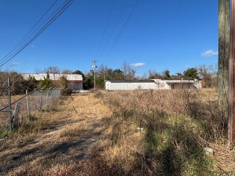 More Photos Of 735 & 755 Sprinkle Ave, Orangeburg General Retail For Sale