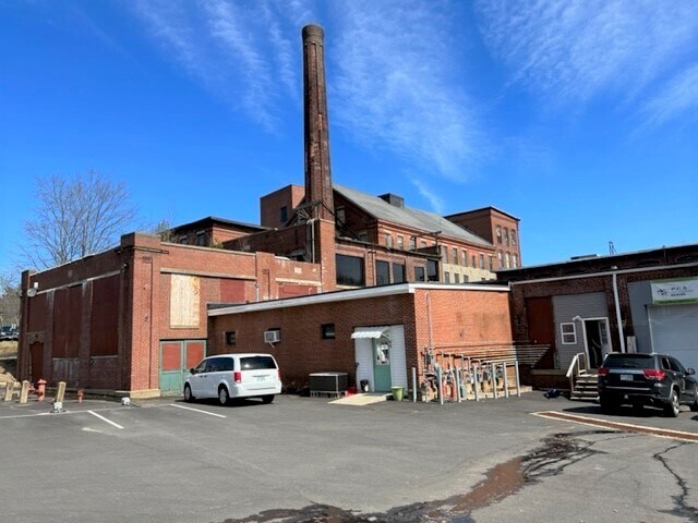 More Photos Of 73 Pickering Rd, Rochester Coworking Space