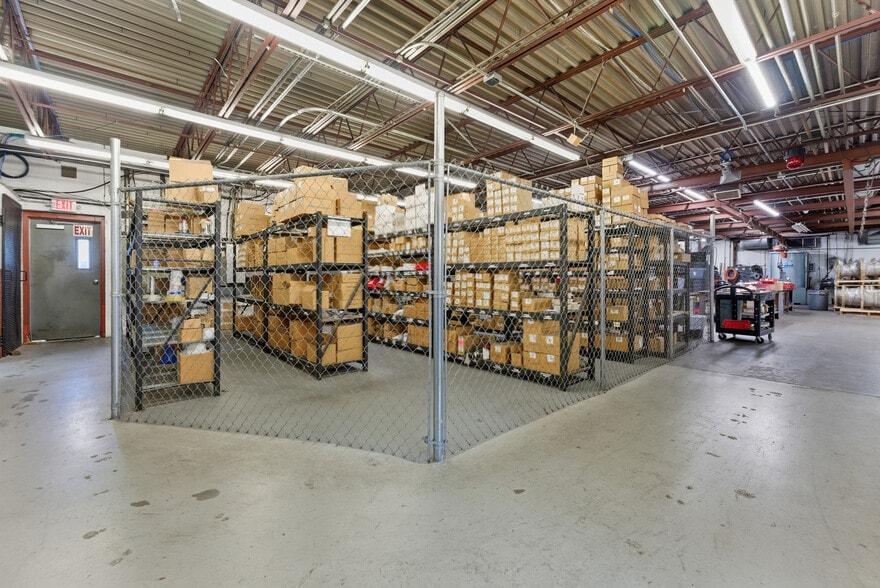 More Photos Of 34 Elise St, Westfield Industrial For Sale