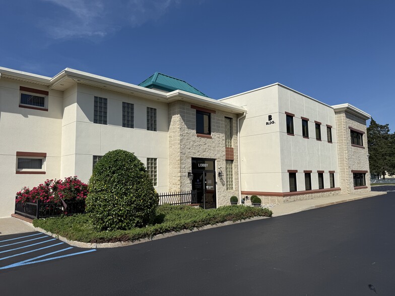 Primary Photo Of 34 Scotch Rd, Ewing Medical For Sale
