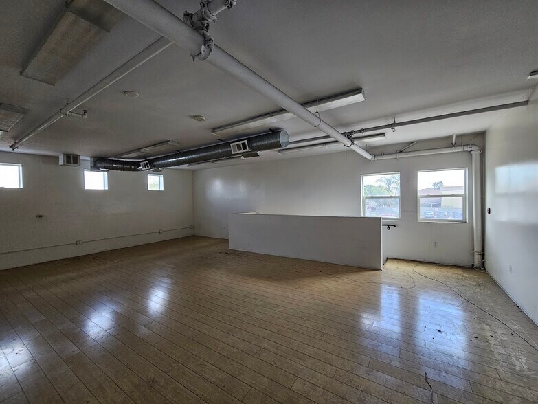 More Photos Of 2010-2040 S Central Ave, Los Angeles Office For Lease