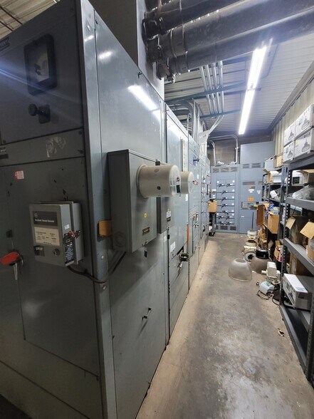 More Photos Of 1 7th St SW, Chisholm Manufacturing For Sale