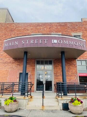 Primary Photo Of 1263 Main St, Green Bay Office For Lease