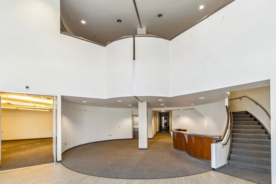 More Photos Of 8211 S 48th St, Phoenix Office For Sale