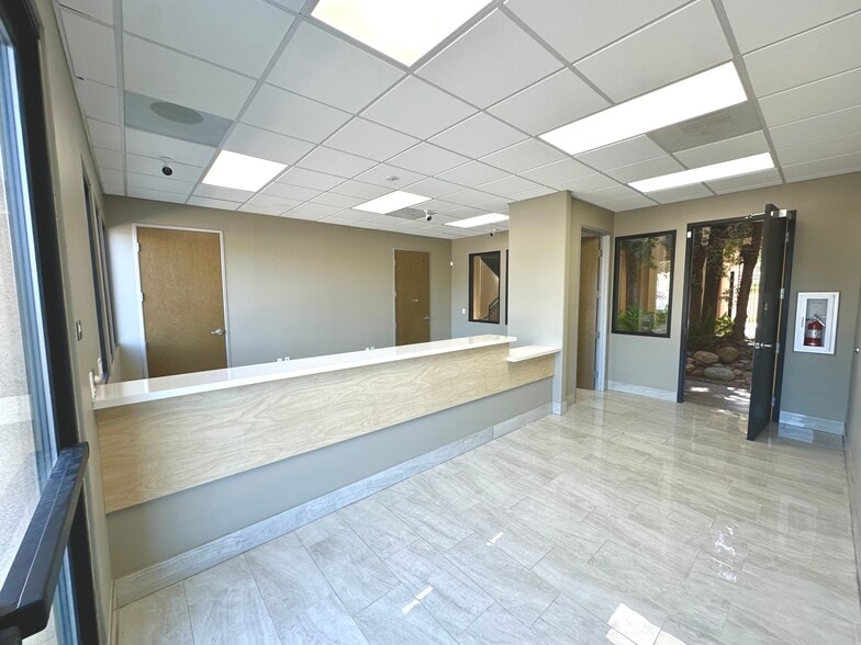 More Photos Of 1900 E La Palma Ave, Anaheim Medical For Lease