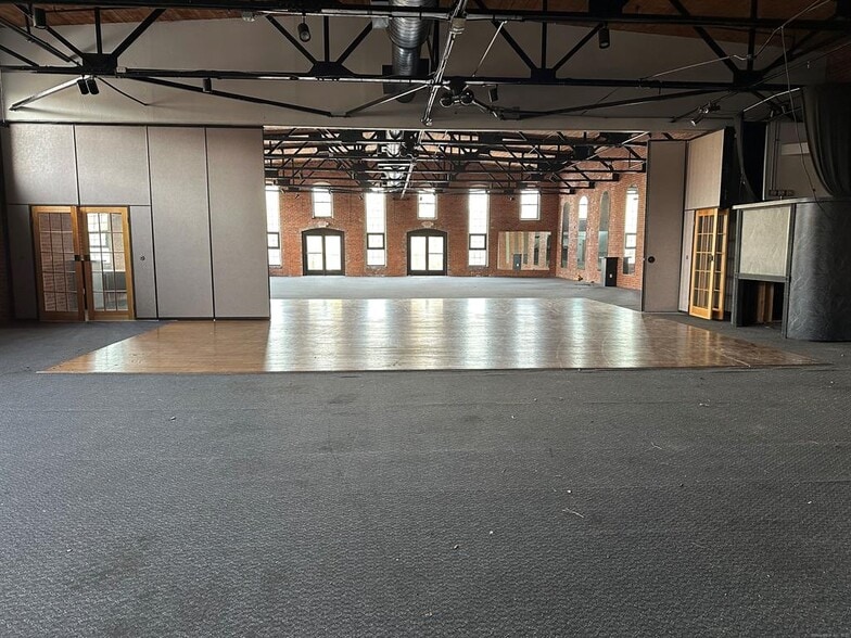 More Photos Of 444 Hartford Pike, Dayville Freestanding For Sale