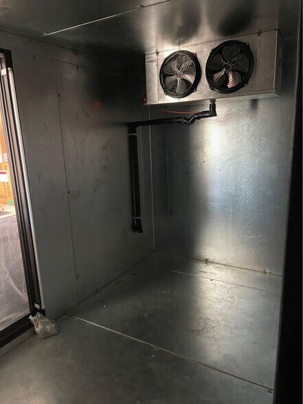More Photos Of 2350 N Jerusalem Ave, North Bellmore Convenience Store For Lease