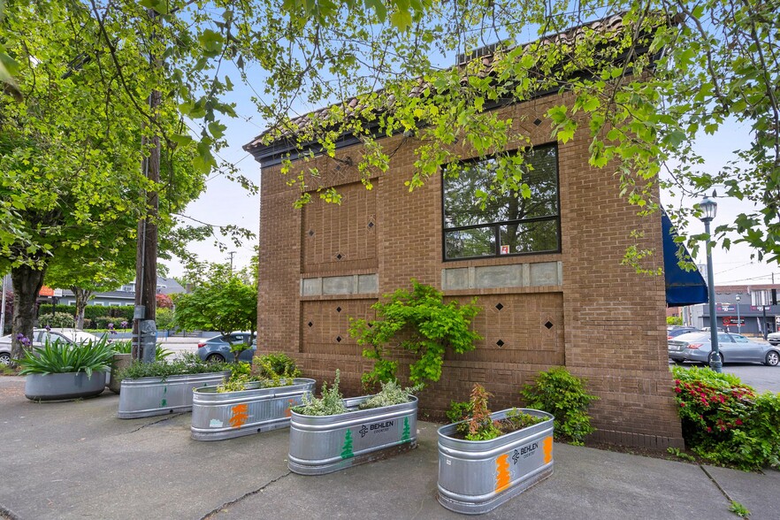 More Photos Of 4515 NE Sandy Blvd, Portland Loft Creative Space For Sale
