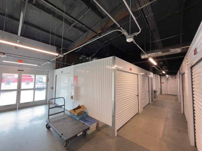 More Photos Of 3670 N L St, Pensacola Office For Sale