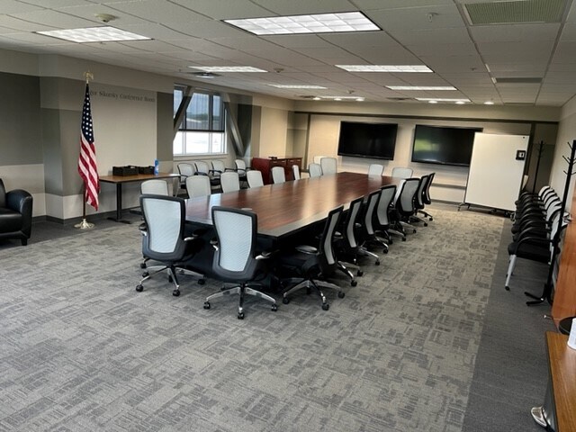 More Photos Of 110 Stewart Huston Dr, Coatesville Warehouse For Lease