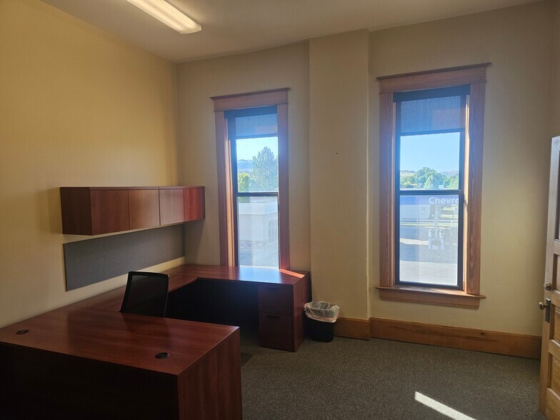 More Photos Of 2 S Main St, Coalville Office Residential For Lease