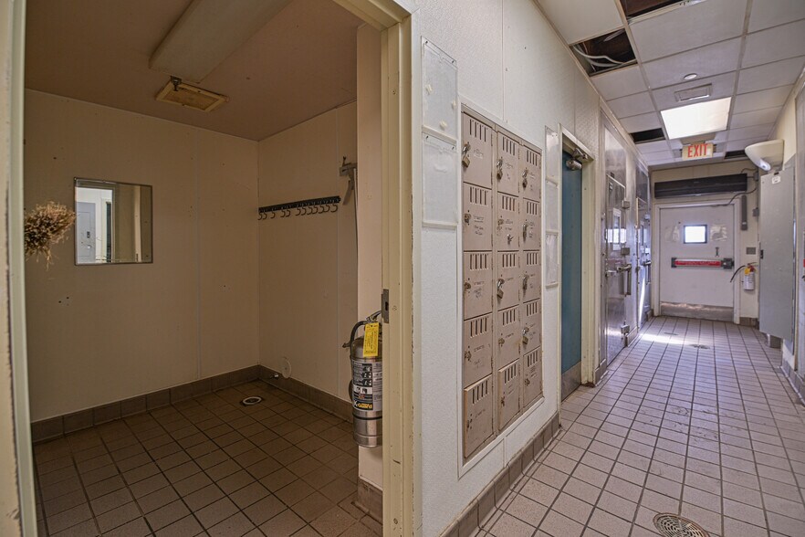 More Photos Of 2675 32nd Ave S, Grand Forks Restaurant For Sale